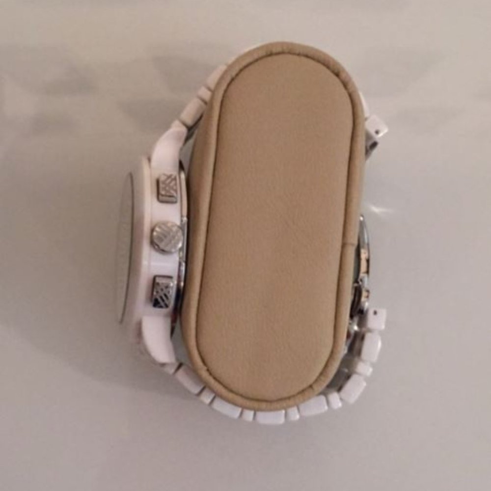 Burberry watch - Picture 5 of 6